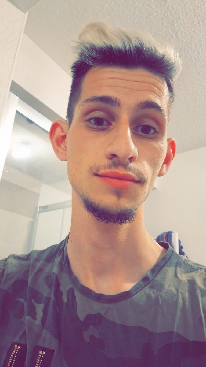Profil de Efecan, 35 ans, Rencontre gay à Gunzgen (Soleure)