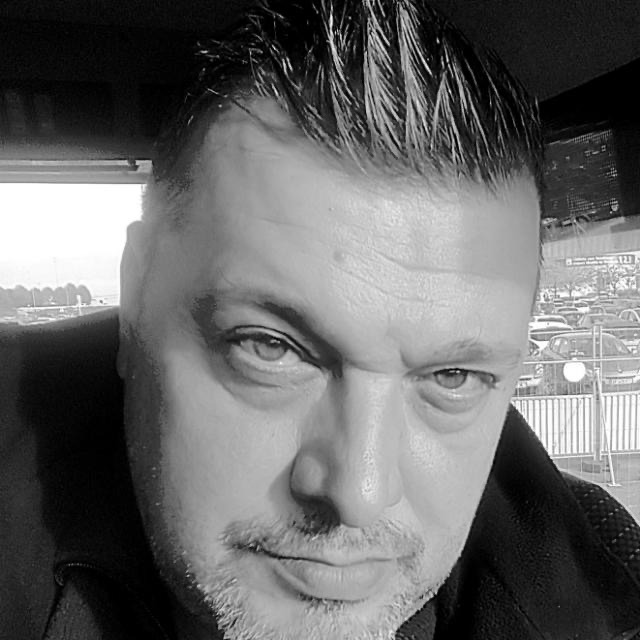 Alix - Rencontre gay à Chesières Profil de Alix, 37 ans, Rencontre gay à Chesières (Vaud)