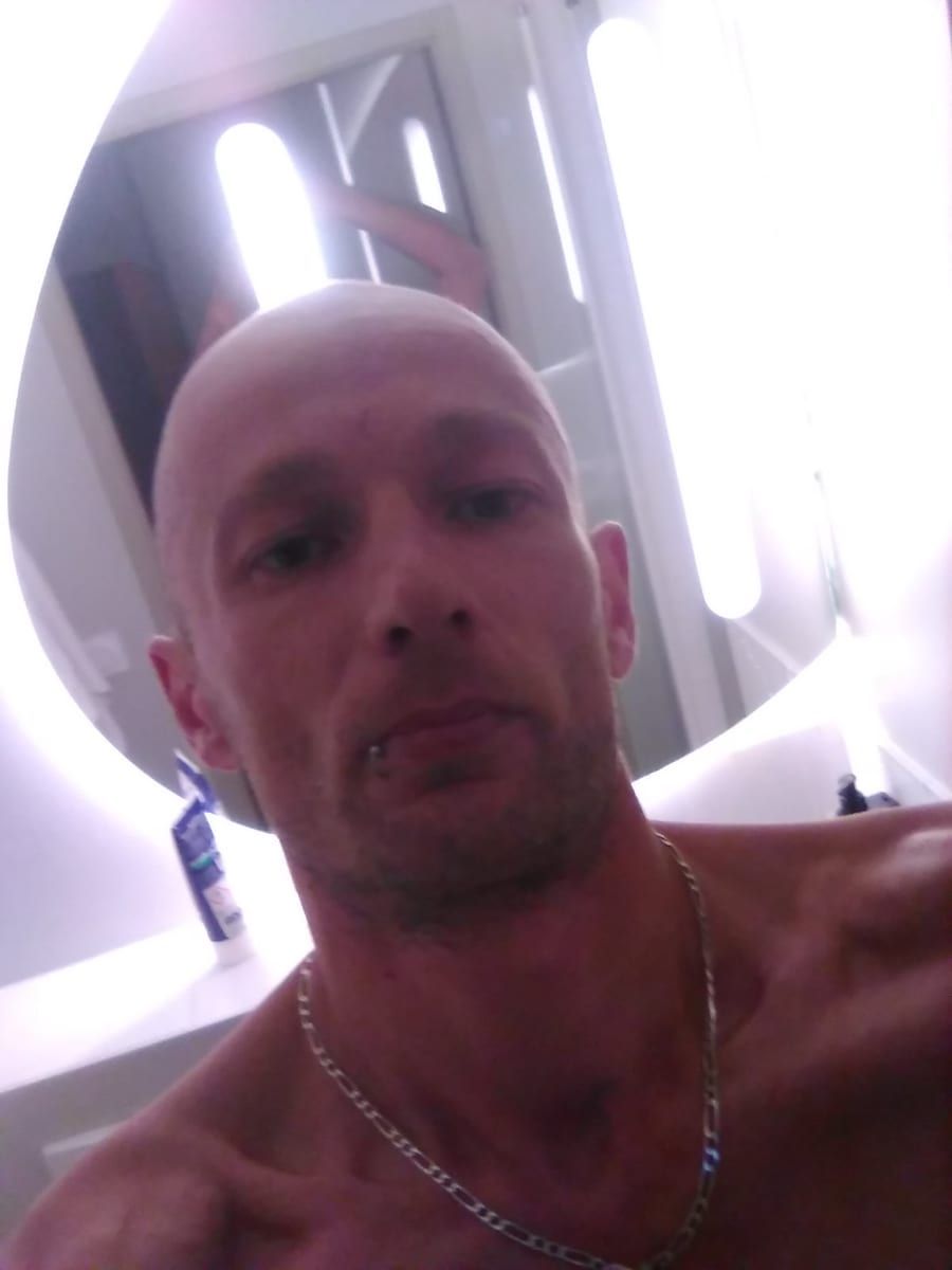 Profil de Kheireddine, 24 ans, Rencontre gay à Rüschegg Heubach (Berne)