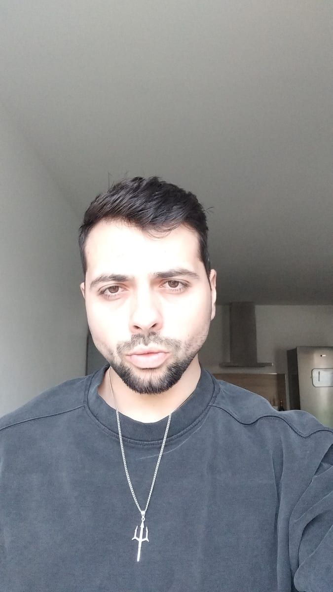 Profil de Jame, 22 ans, Rencontre gay à Erde (Valais)